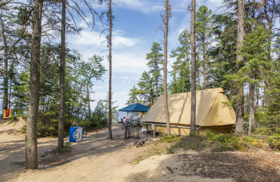 Prêt à Camper, Parc de la Pointe Taillon, Québec Prêt à Camper, Parc de la Pointe Taillon, Québec