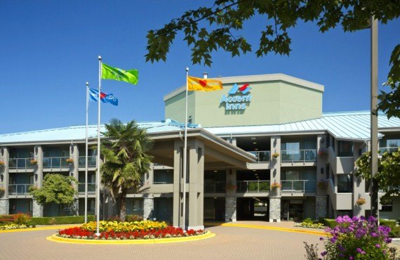 1-accent-inn-Kelowna-ch-ext 1-accent-inn-Kelowna-ch-ext