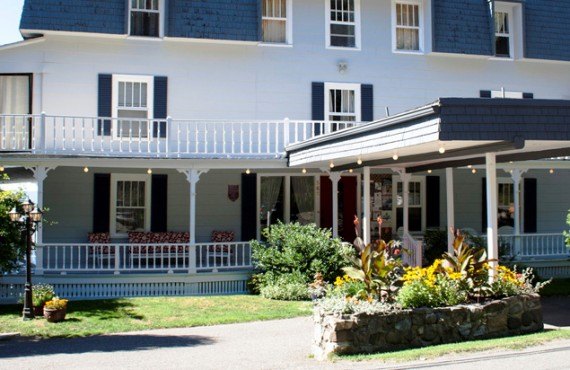 Auberge sur Mer - Notre-Dame-du-Portage, Qc Auberge sur Mer - Notre-Dame-du-Portage, Qc