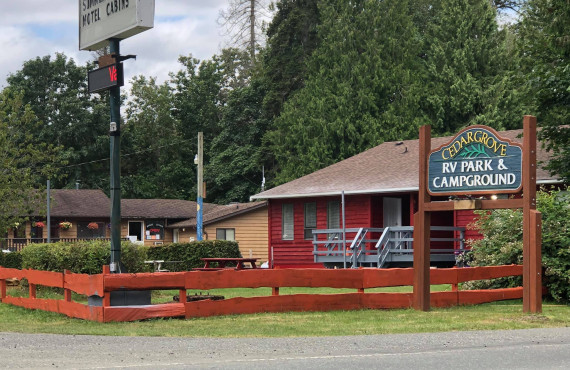 Cedar Grove RV Park & Campground - Qualicum Beach