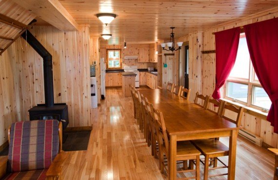 Chalet Lac Sept Îles - L'intérieur Chalet Lac Sept Îles - L'intérieur