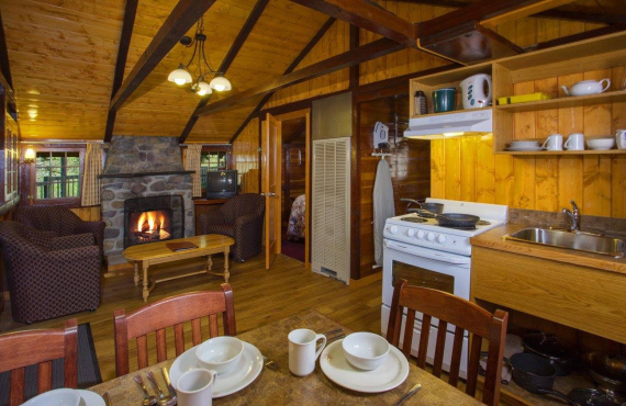 Chalets Beckers, Jasper, AB Chalets Beckers, Jasper, AB