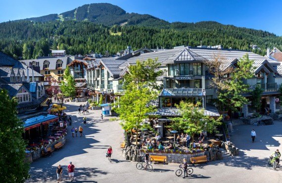 1-crystal-lodge-ext 1-crystal-lodge-ext
