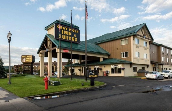 Gray Wolf Inn & Suites Gray Wolf Inn & Suites