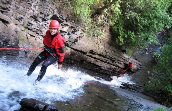 1-initiaion-canyoning 1-initiaion-canyoning