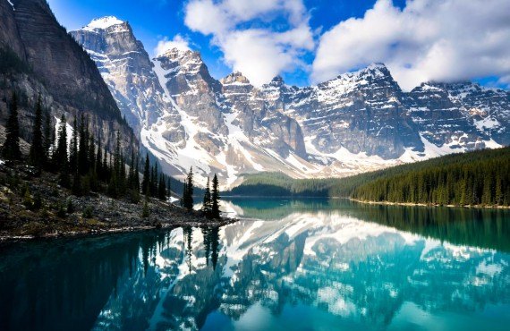 Lake Louise Alberta Canada travel guide