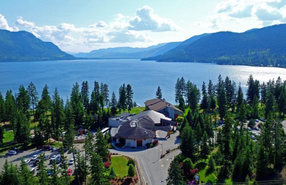 Skwachàys Lodge, Chase, BC Skwachàys Lodge, Chase, BC