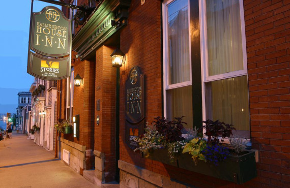 L'hôtel Halliburton, Halifax, NS L'hôtel Halliburton, Halifax, NS