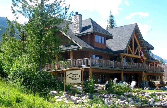 Vagabond Lodge - Golden, BC Vagabond Lodge - Golden, BC