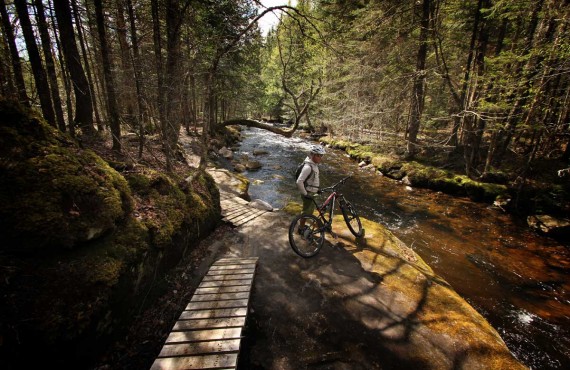 1-velo-montagne-vallee-bras-du-nord-quebec.jpg 1-velo-montagne-vallee-bras-du-nord-quebec.jpg