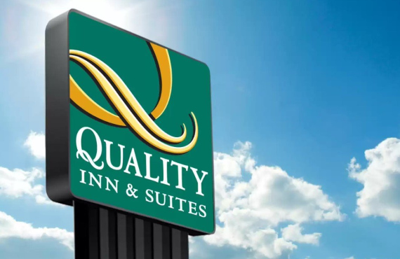 Quality Inn & Suites Clearwater Lodge