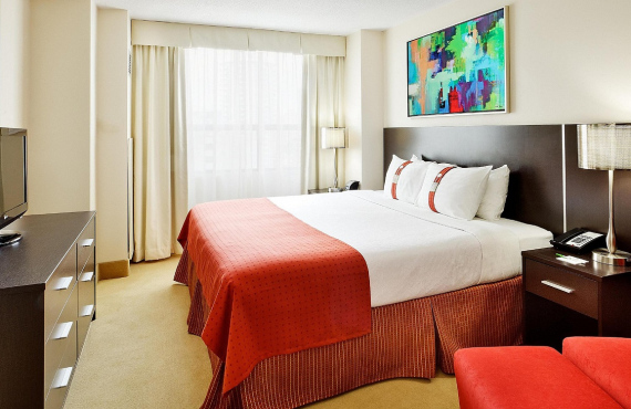 Room with 1 king bed Room with 1 king bed