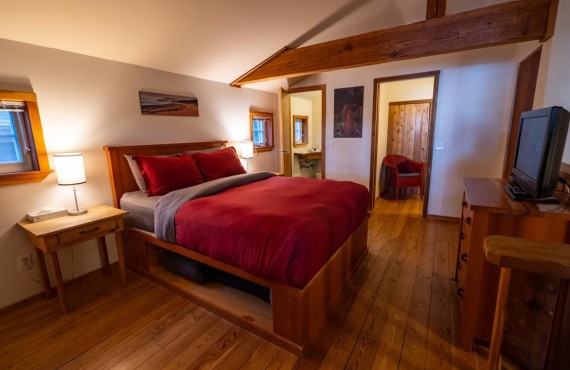 2-cabins-terrace-beach.jpg 2-cabins-terrace-beach.jpg