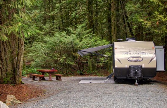 2-camping-goldstream.jpg 2-camping-goldstream.jpg