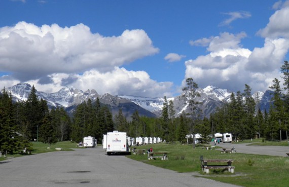 2-camping-tunnel-mountain 2-camping-tunnel-mountain