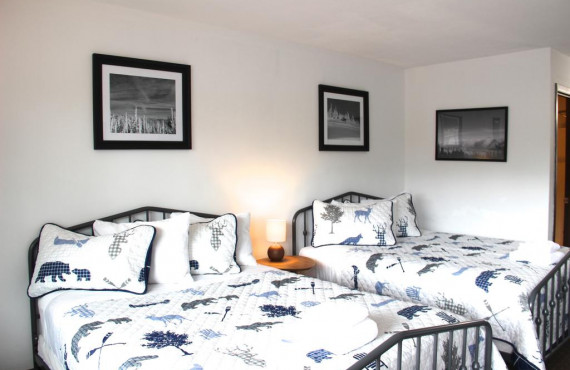 Chambre à 2 lits Chambre à 2 lits