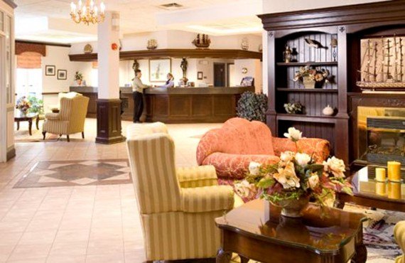 2-chateau-moncton-lobby 2-chateau-moncton-lobby