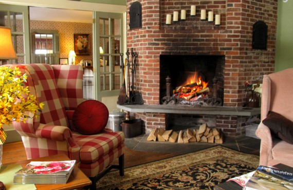 2-christmas-farm-inn-salon 2-christmas-farm-inn-salon