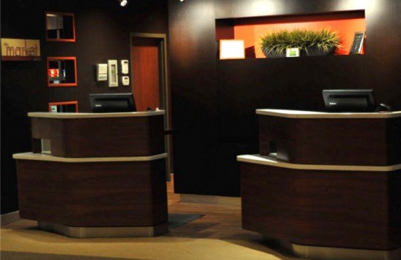 2-courtyard-marriott-kingston-reception 2-courtyard-marriott-kingston-reception