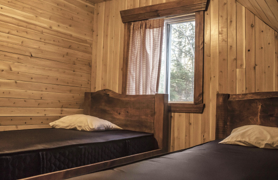 Room with 2 beds