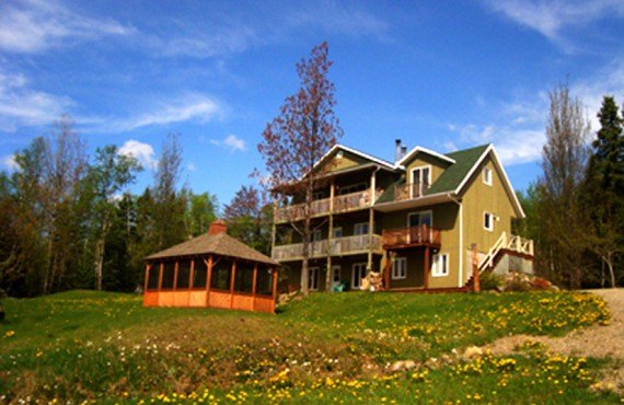 Gîte l'Écureuil, Petite-Rivière-Saint-François, QC Gîte l'Écureuil, Petite-Rivière-Saint-François, QC