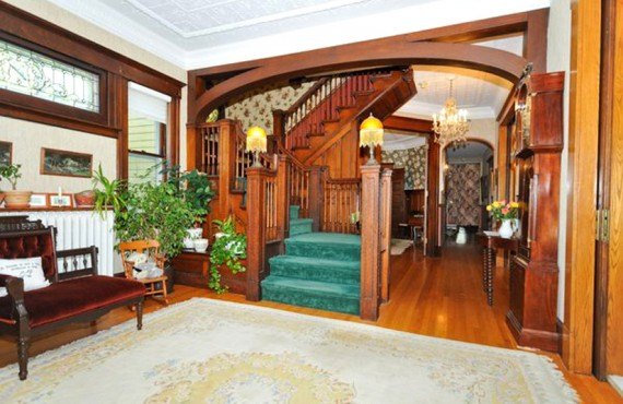 2-gite-sleepy-hollow-lobby 2-gite-sleepy-hollow-lobby
