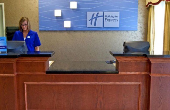 Holiday Inn Express Middletown - Reception Holiday Inn Express Middletown - Reception