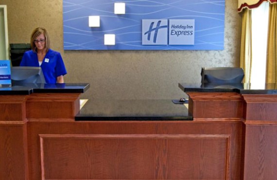 Holiday Inn Express Middletown - Reception Holiday Inn Express Middletown - Reception