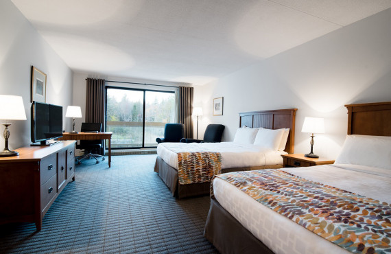 2 queen-size beds 2 queen-size beds