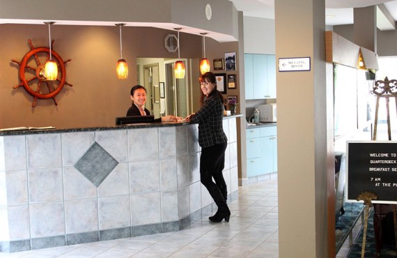 2-quaterdeck-inn-lobby 2-quaterdeck-inn-lobby