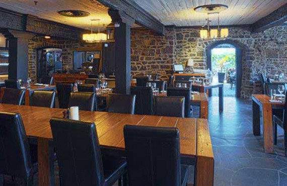 2-restaurant-auberge-saint-gabriel-montreal.jpg 2-restaurant-auberge-saint-gabriel-montreal.jpg