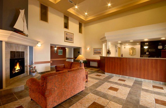 2-super-8-caraquet-lobby 2-super-8-caraquet-lobby