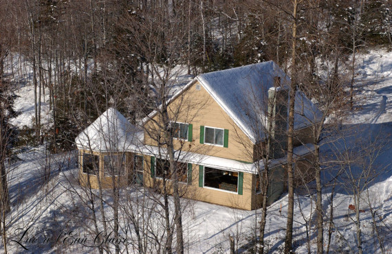 Chalet du Lac à l’Eau Claire Chalet du Lac à l’Eau Claire