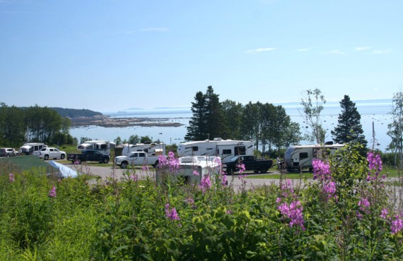 Camping Bon-Désir - Grandes-Bergeronnes, QC Camping Bon-Désir - Grandes-Bergeronnes, QC