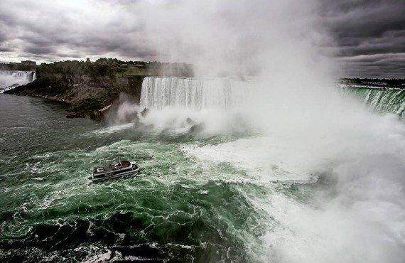 Croisière Maid-of-the-Mist (Niagara Falls Tourism, Orsi Gembiczki) Croisière Maid-of-the-Mist (Niagara Falls Tourism, Orsi Gembiczki)