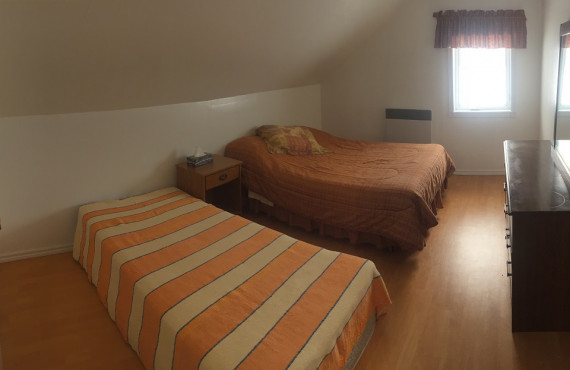 Chambre avec salle de bain privée Chambre avec salle de bain privée