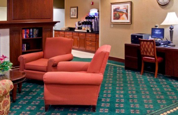 Holiday Inn Express Middletown - Lobby Holiday Inn Express Middletown - Lobby