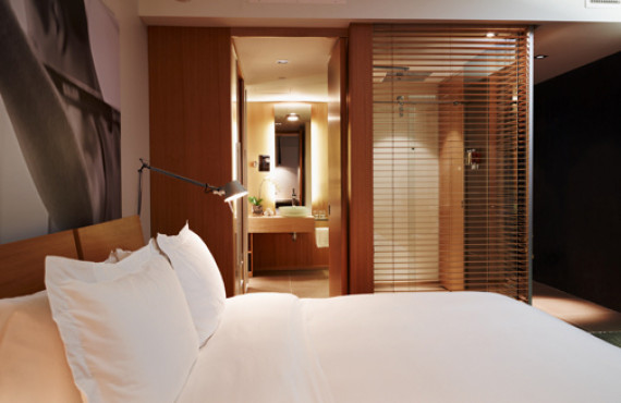 1 king bed 1 king bed