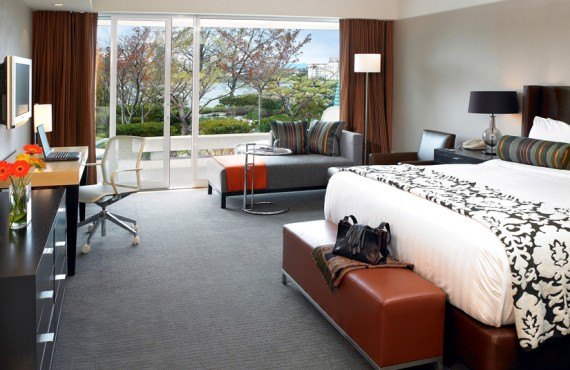 Inn at Laurel Point - Studio lit King Inn at Laurel Point - Studio lit King