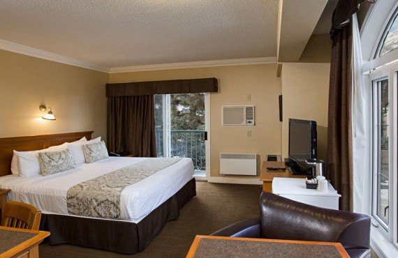 1 king bed 1 king bed