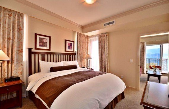 3-manteo-resort-spa-kelowna-suite 3-manteo-resort-spa-kelowna-suite