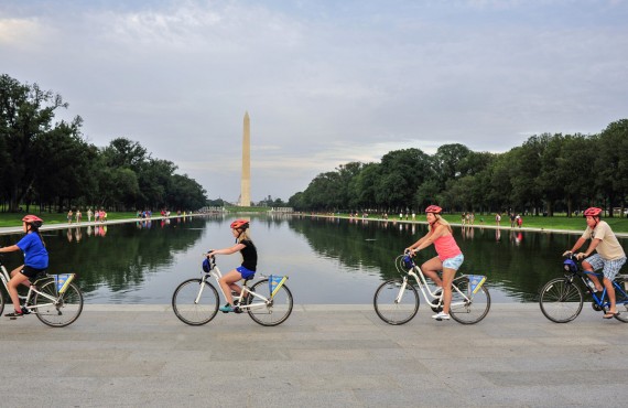 Bike ride in National Mall Bike ride in National Mall