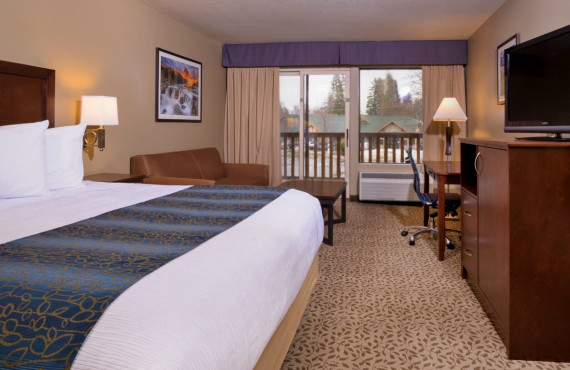 3-pine-lodge.jpg 3-pine-lodge.jpg