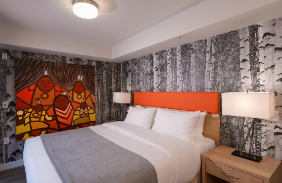 Forest Spirits Suite - Queen bed Forest Spirits Suite - Queen bed
