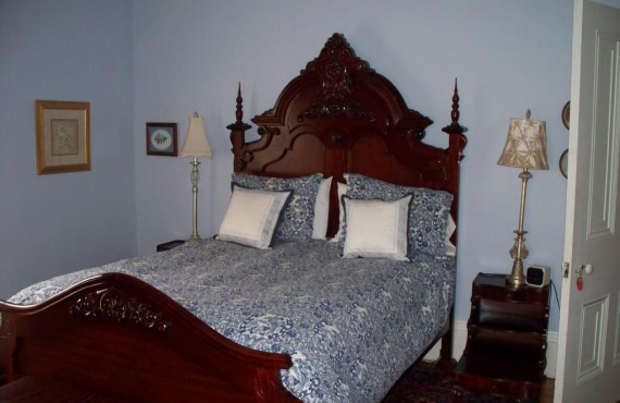 The Pinner Room, Queen bed The Pinner Room, Queen bed