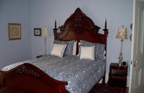 The Pinner Room, Queen bed The Pinner Room, Queen bed