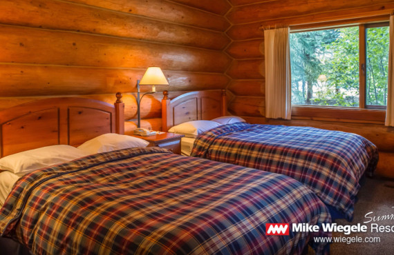 Room 2 beds Room 2 beds