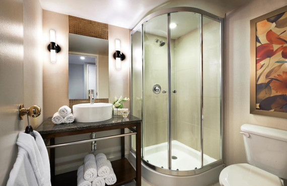 bathroom bathroom
