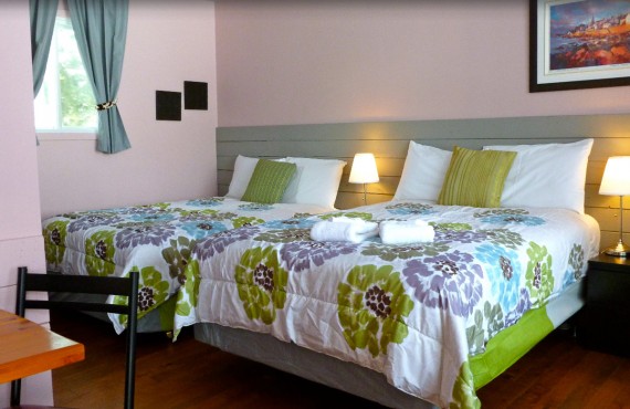Chambre 2 lits doubles Chambre 2 lits doubles