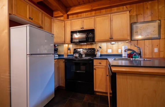 4-cabins-terrace-beach.jpg 4-cabins-terrace-beach.jpg